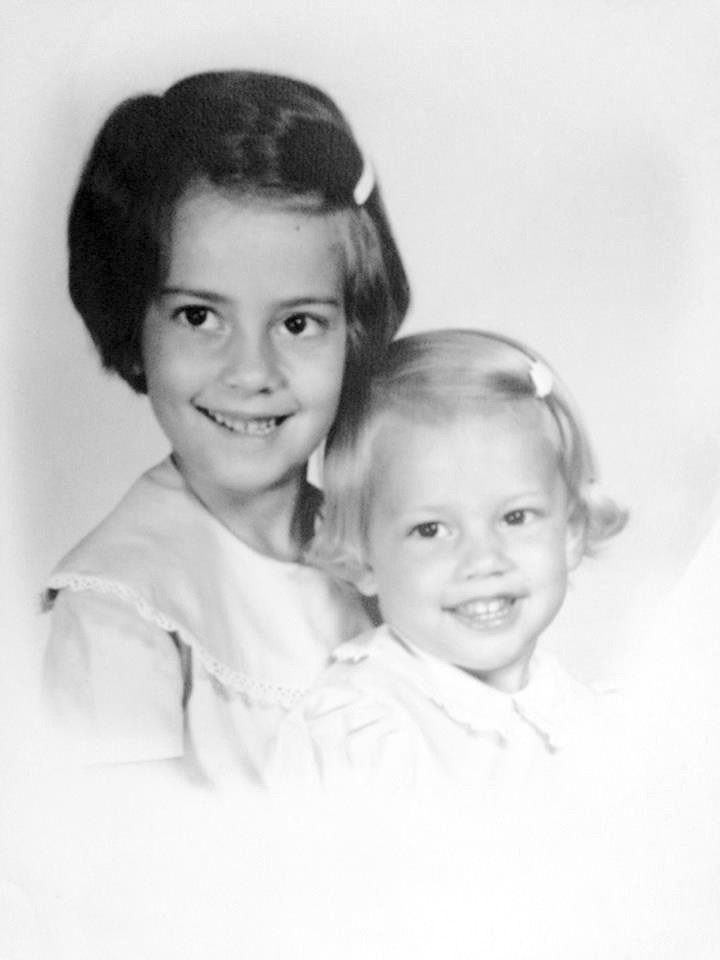 laura lively left and sister Dianne