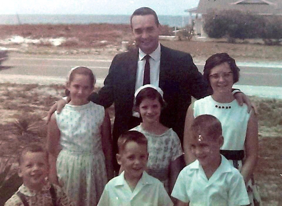 peter joffrion front center with dad and siblings q963