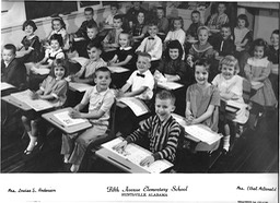 5th Avenue first grade class