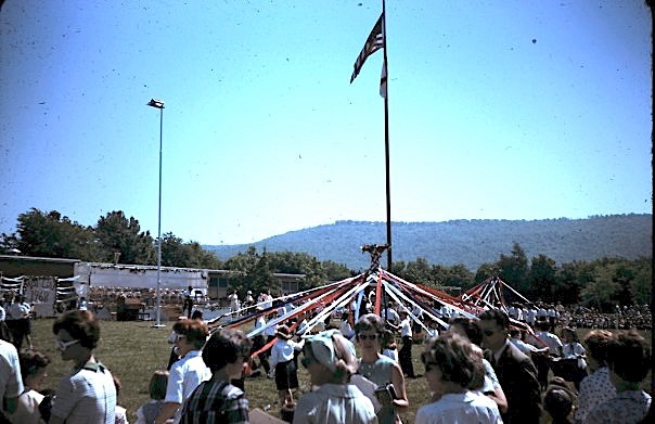 blossomwood maypole 2