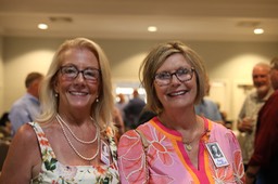 Jeannie Burkett, Amy Sandlin