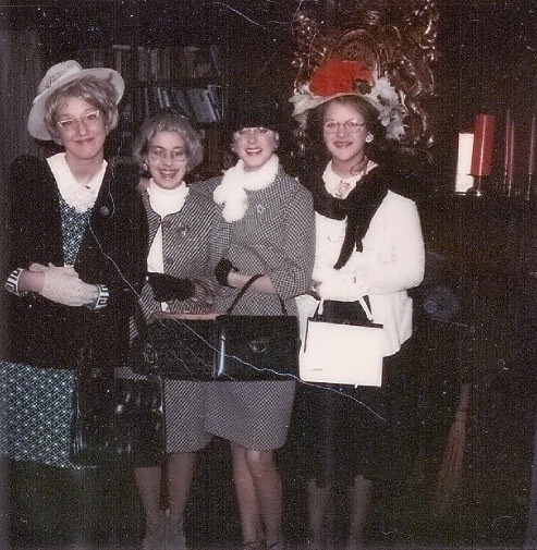 Leesa Harris 77, Laura Lively, Dena O Barr, Susan Zook Jan 2, 1975