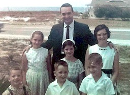 peter joffrion front center with dad and siblings q963