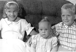 Tiger SIrote with his sisters Marilyn and evey